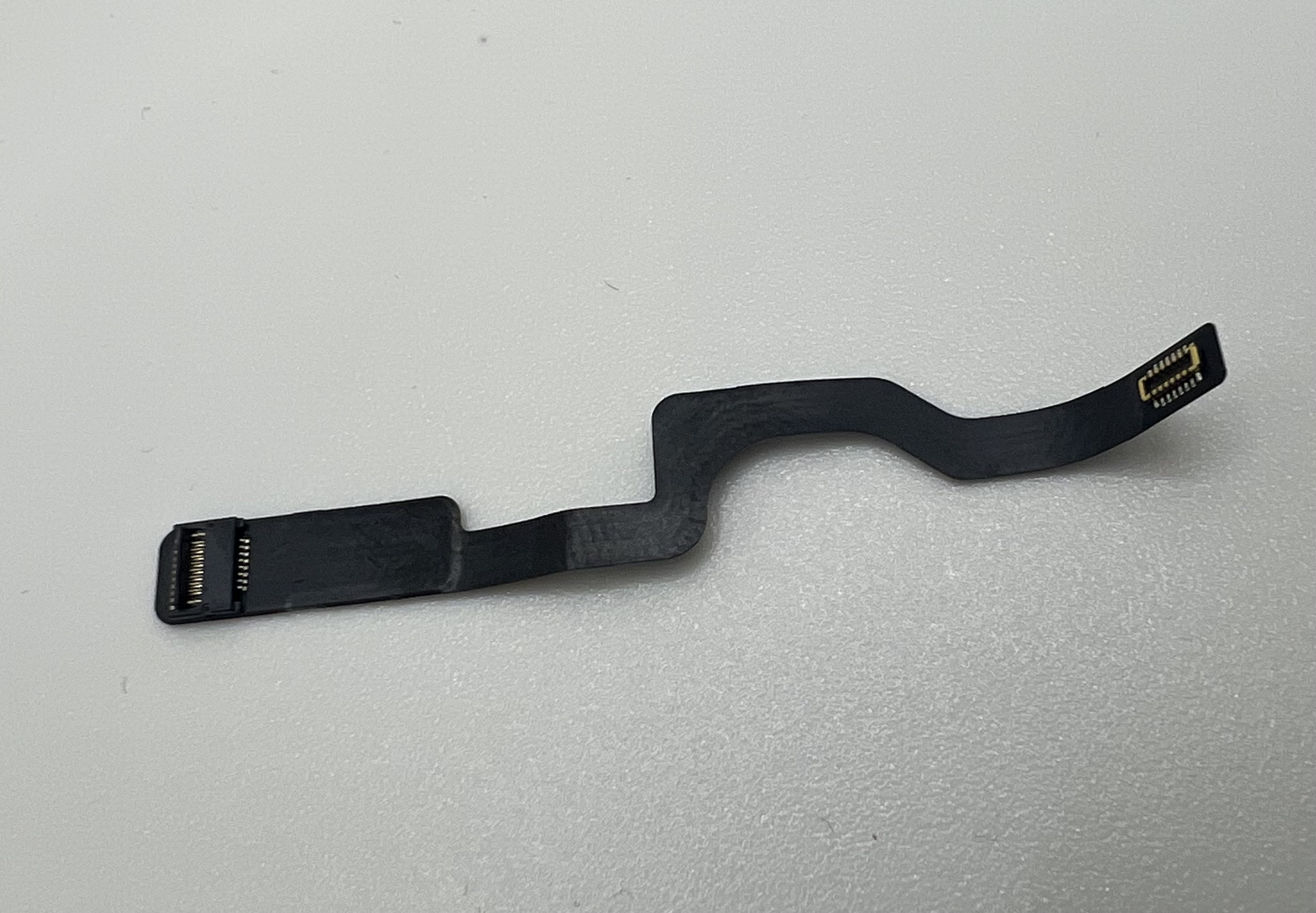 Шлейф кнопки включения MacBook Pro 16 Retina Touch Bar A2141 Late 2019 / 821-02317 (снятый)