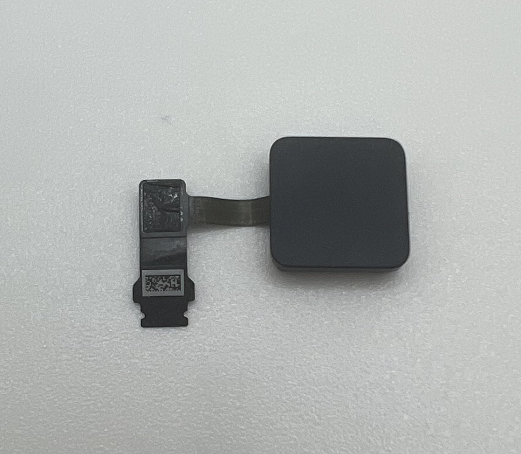 Кнопка включения Touch ID MacBook Pro 16 Retina A2141 Late 2019 / 821-02428-01 (снятая)