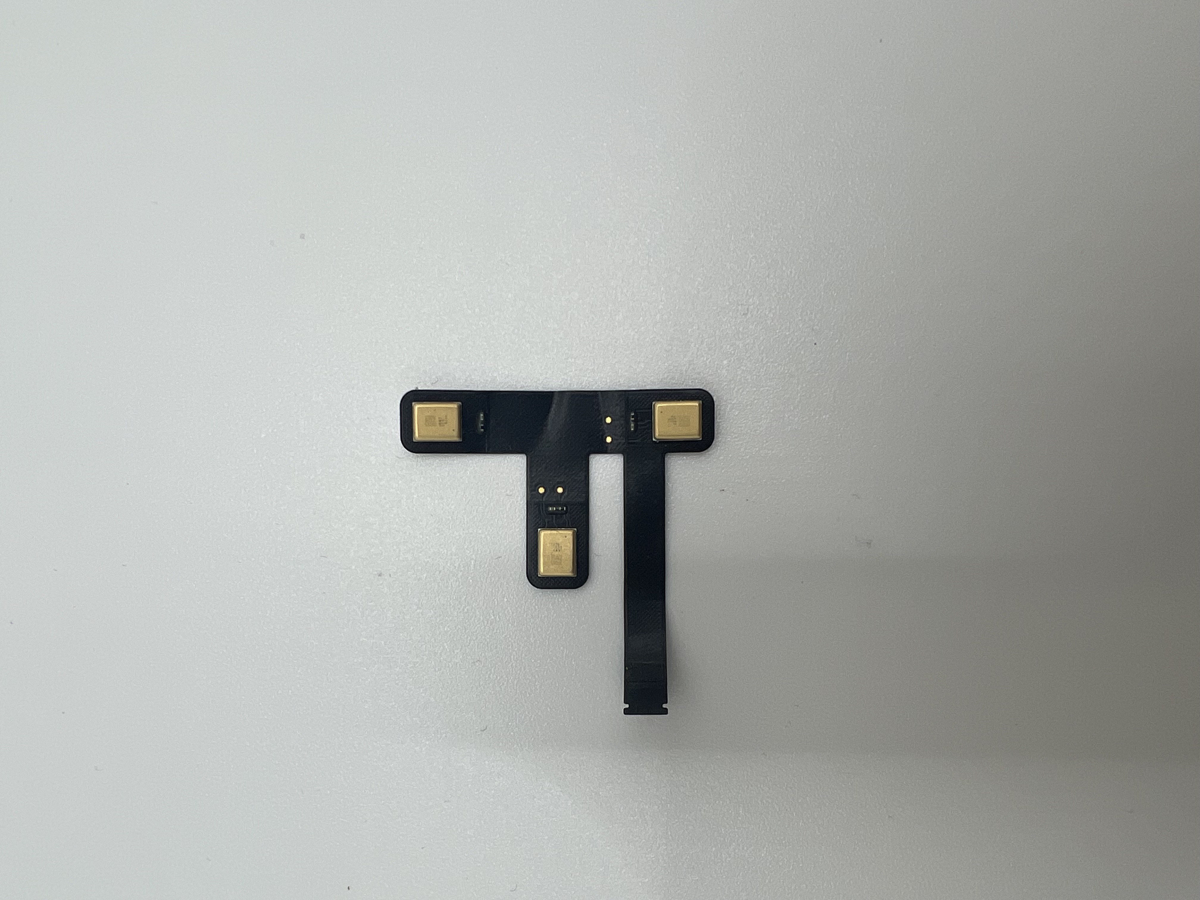 Микрофон со шлейфом MacBook Pro 16 Retina Touch Bar A2141 Late 2019 / 821-02425-A (снятый)