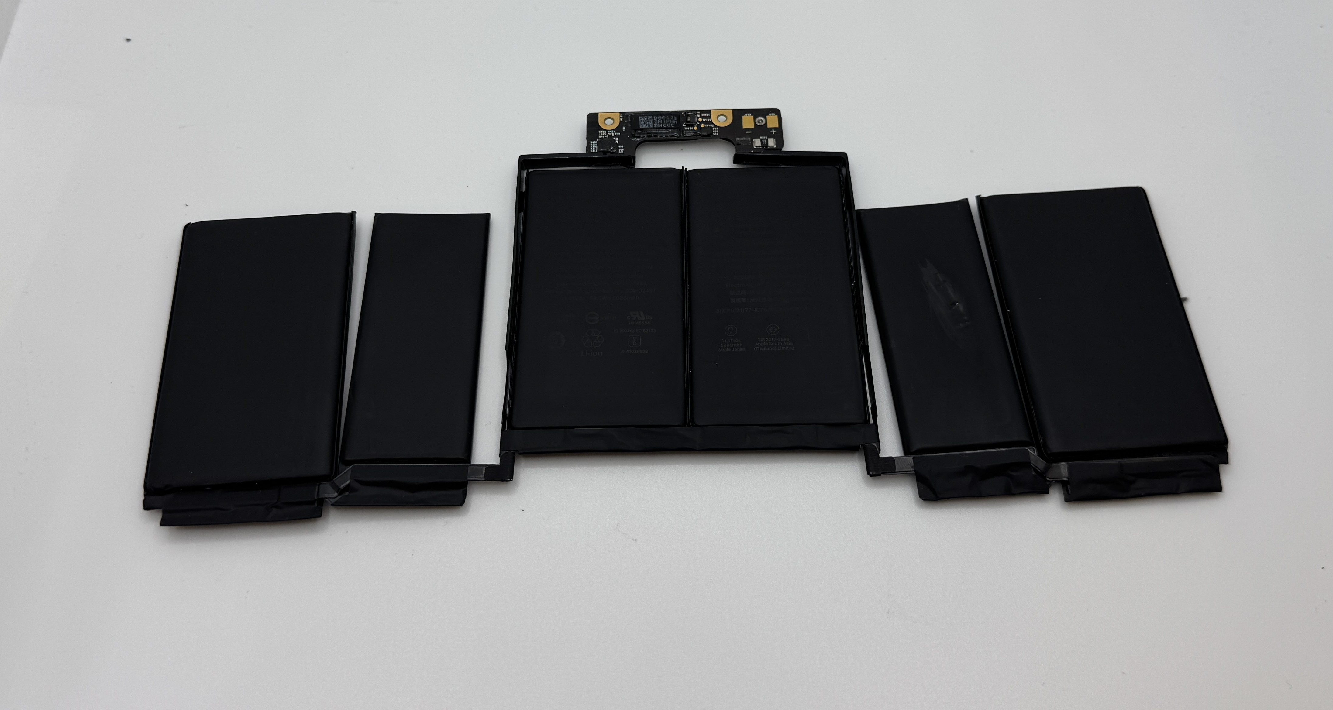 Аккумулятор MacBook Pro 13 Retina A1989 A2251 5086mAh A1964 Mid 2018 Early 2019 / снятый оригинал