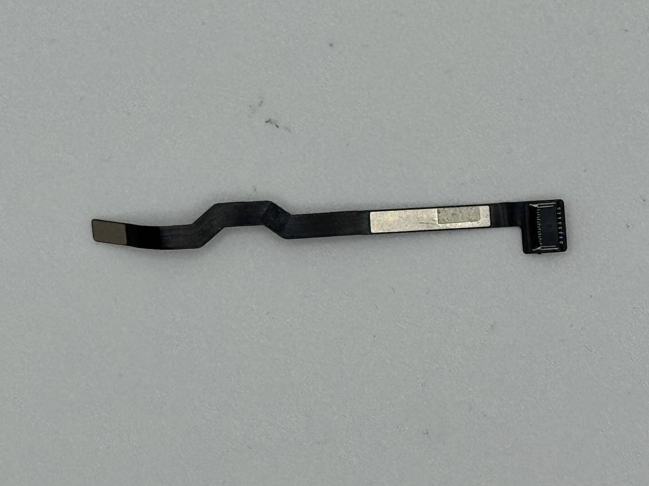 Шлейф кнопки включения MacBook Pro 15 Retina Touch Bar A1707 A1990 Late 2016 Mid 2017 Mid 2018 Early 2019 / 821-00645 (снятый)