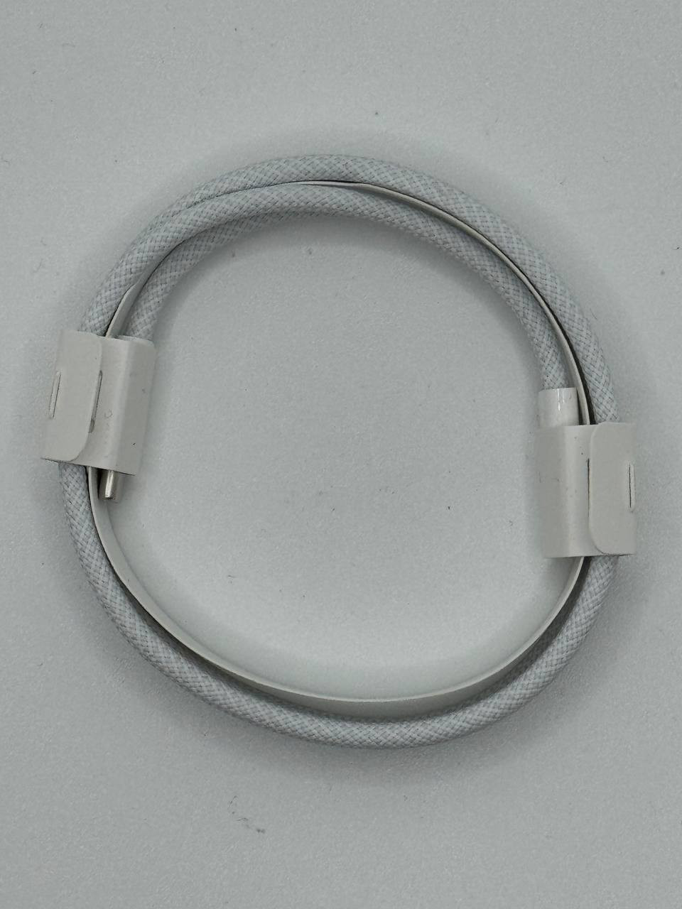 Кабель USB-C - USB-C 1м, белый (плетеный с комплекта)